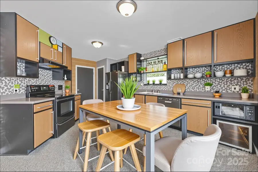 4324 Eaves Lane, Charlotte, NC 28215 - Image #3