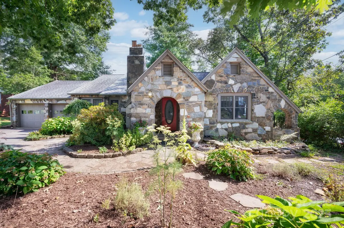 115 Oakland Road, Asheville, NC 28801 - Image #1