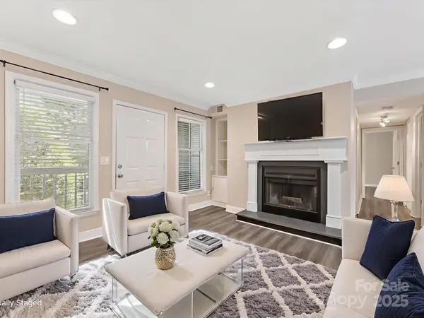 430 Queens Road #221, Charlotte, NC 28207