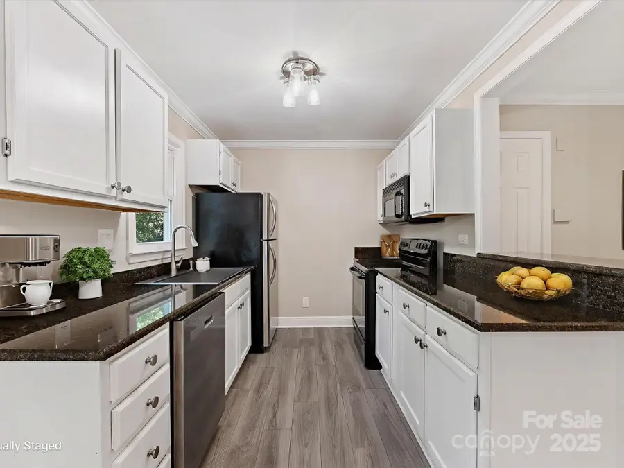 430 Queens Road #221, Charlotte, NC 28207 - #2