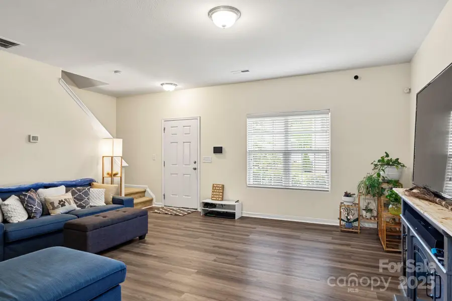 7621 Mockernut Drive, Charlotte, NC 28215 - Image #2