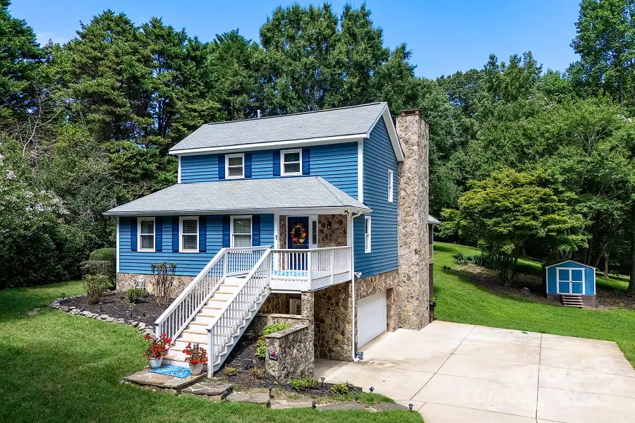 4711 Mountain Point Lane, Charlotte, NC 28216 - Image #3