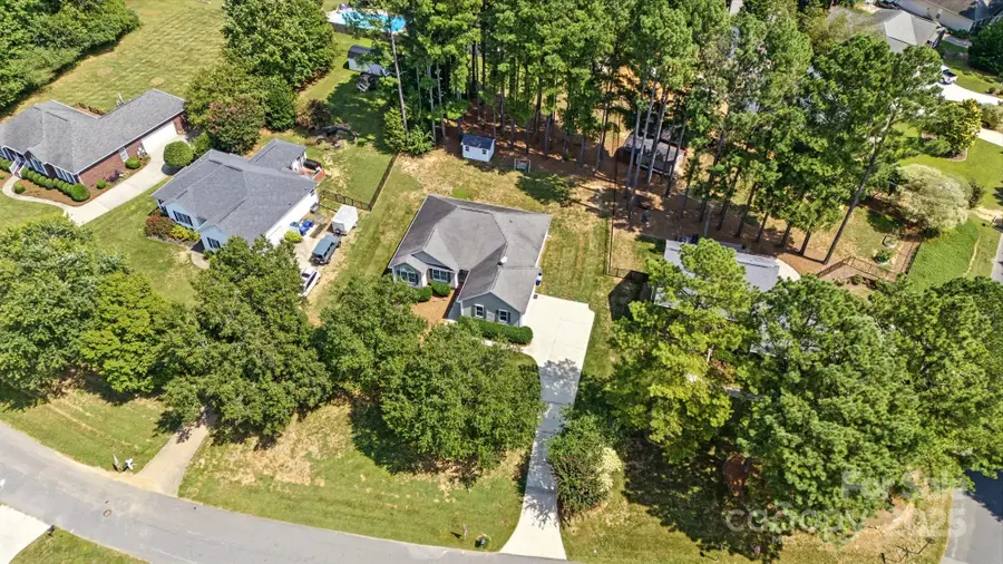 8877 Oldenburg Drive, Mount Pleasant, NC 28124 - Image #2
