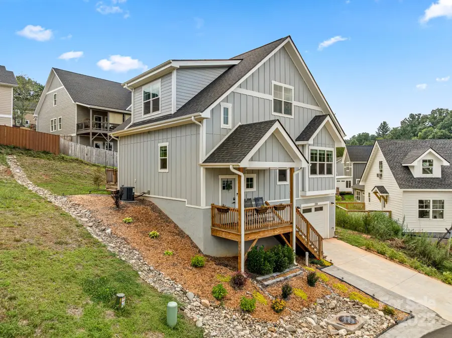 224 Oak Meadow Lane, Asheville, NC 28804 - Image #3