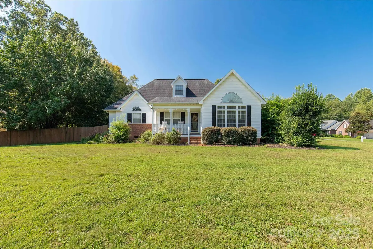 903 Little Brook Circle, York, SC 29745 - Image #1
