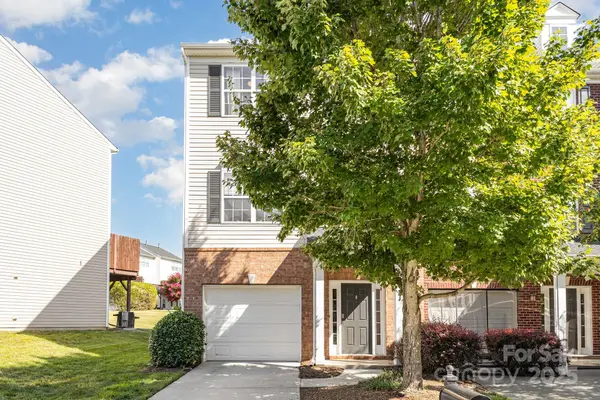 9803 Walkers Glen Drive Nw, Concord, NC 28027