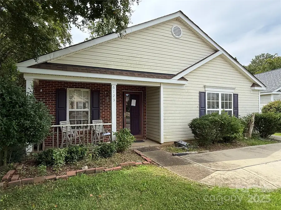 6123 Mcintyre Ridge Drive, Charlotte, NC 28216 - Image #2