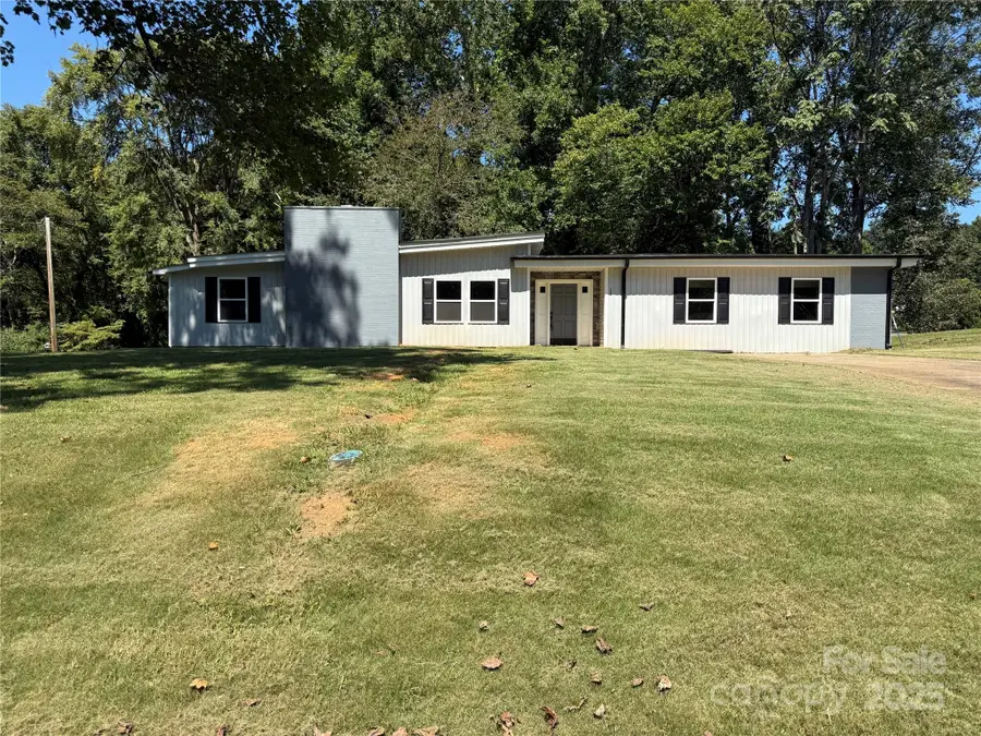 137 Forest Hills Drive, Gaffney, SC 29340 - Image #2