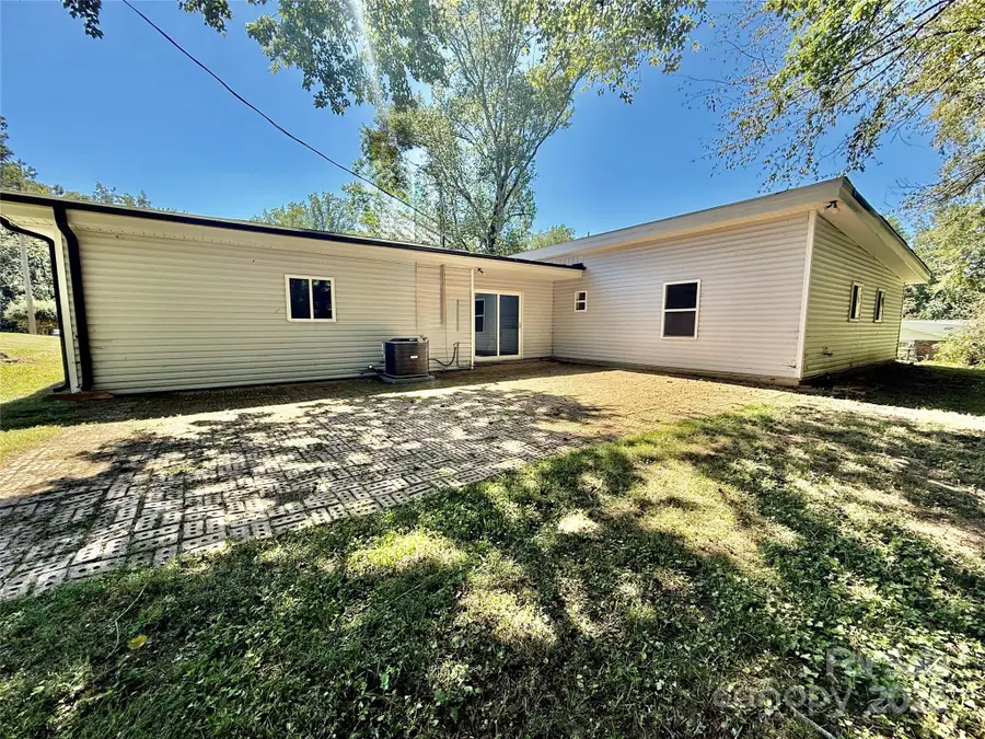 137 Forest Hills Drive, Gaffney, SC 29340 - Image #3