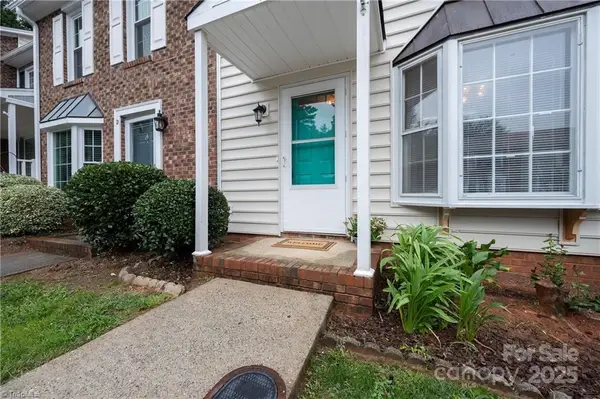 911 Shelby Drive #E, Greensboro, NC 27409