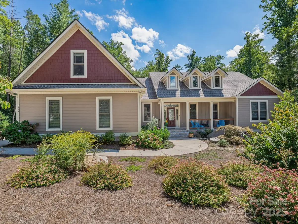 937 Monte Vista Road, Candler, NC 28715 - Image #1