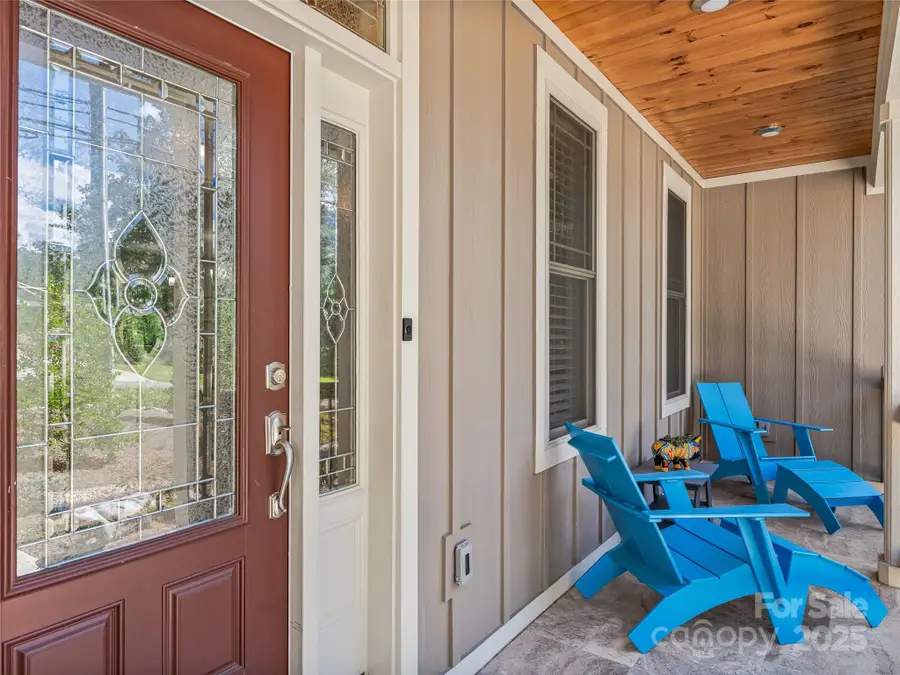 937 Monte Vista Road, Candler, NC 28715 - Image #3