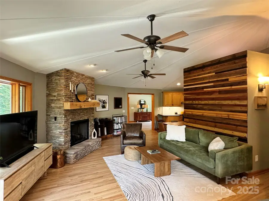 939 Morgan Hill Road, Black Mountain, NC 28711 - Image #3