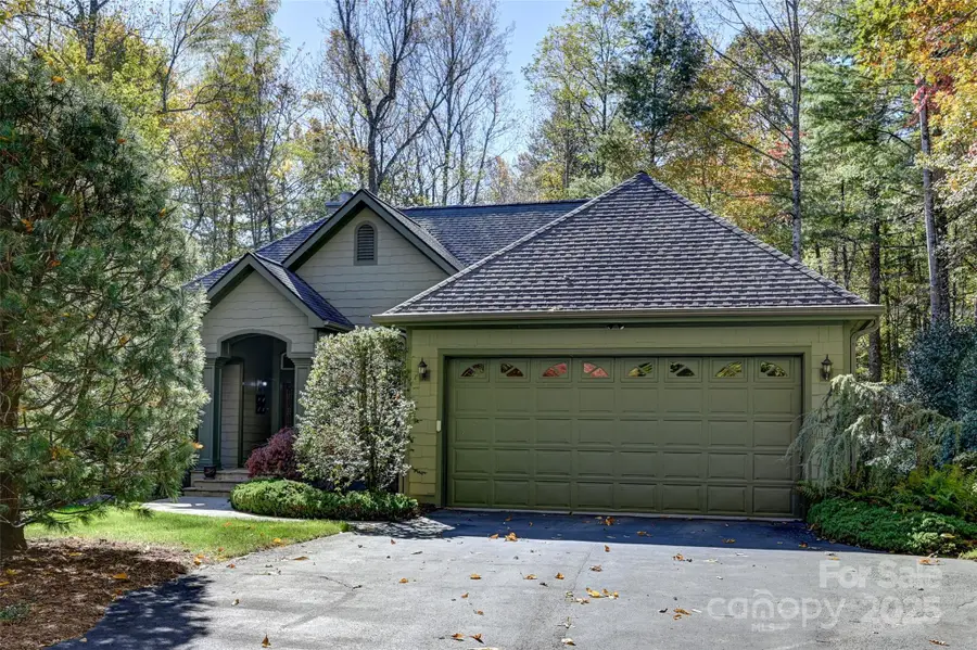 60 S Kuykendall Court, Hendersonville, NC 28739 - Image #2