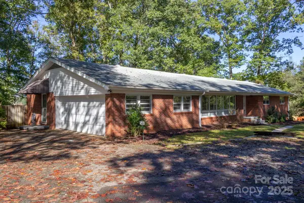 254 Mount Carmel Road, Asheville, NC 28806