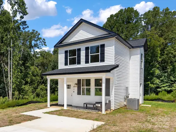 814 W Raleigh Avenue W, Statesville, NC 28677