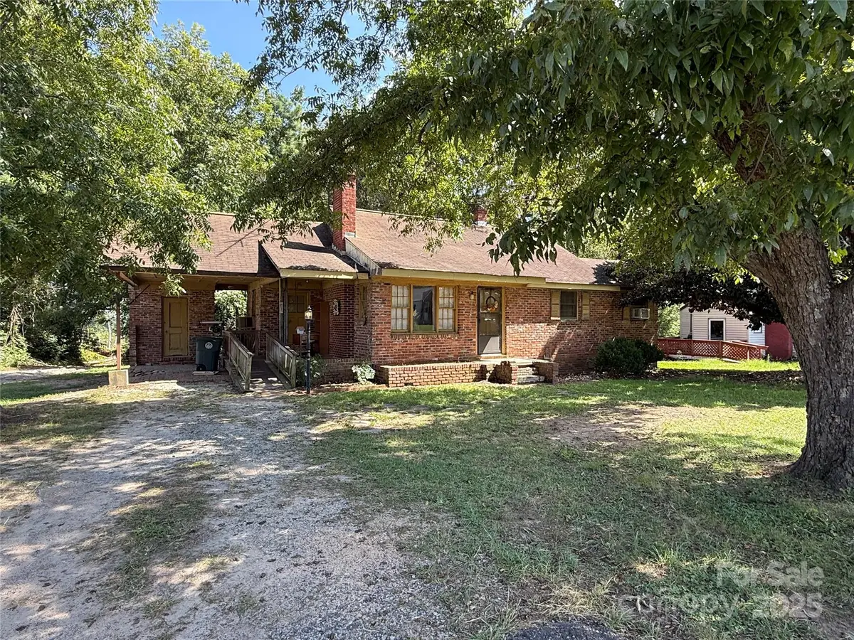 201 St Michael Avenue, Great Falls, SC 29055 - Image #1