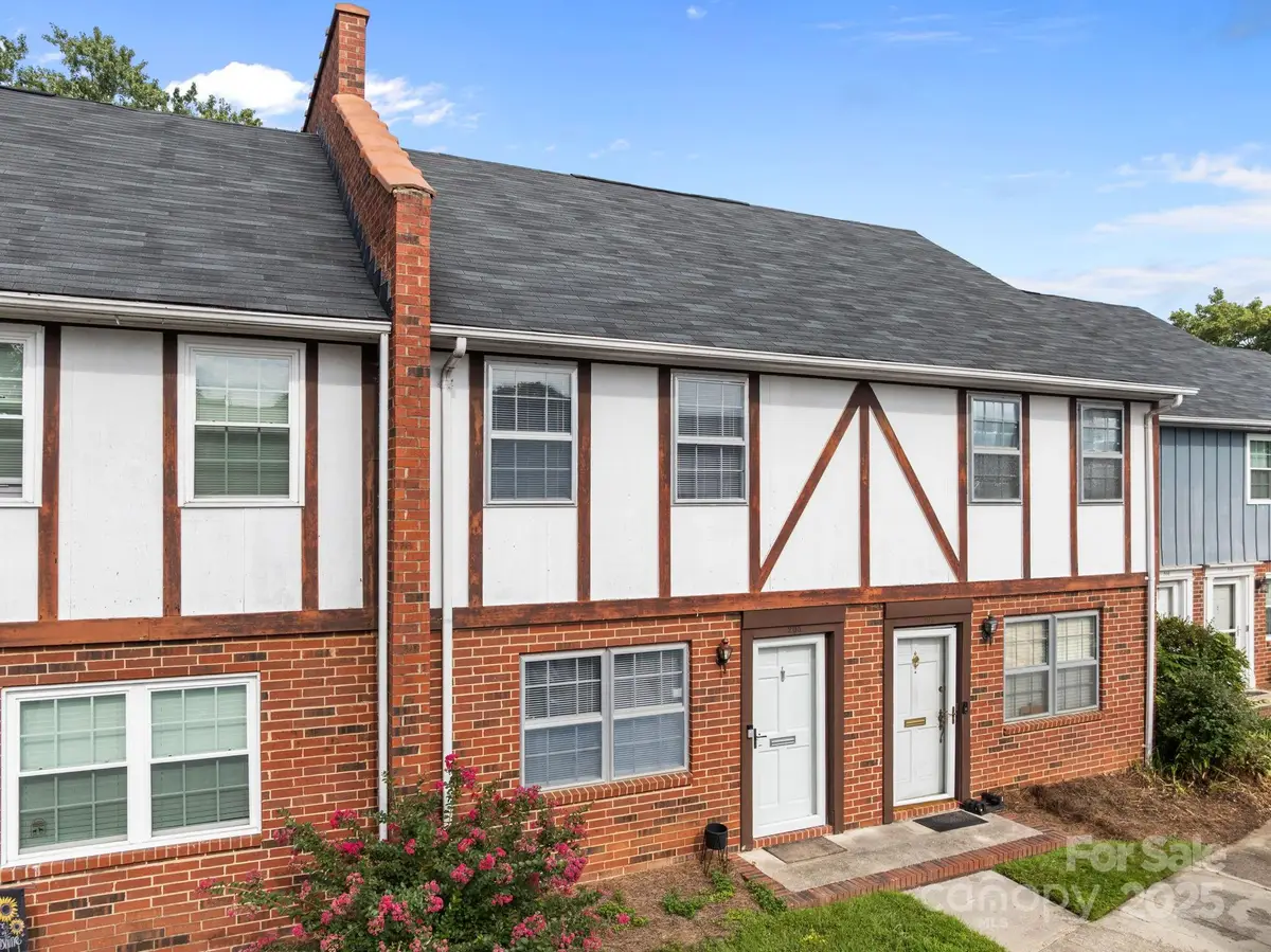 1300 Larchmont Place #208, Salisbury, NC 28147 - Image #1