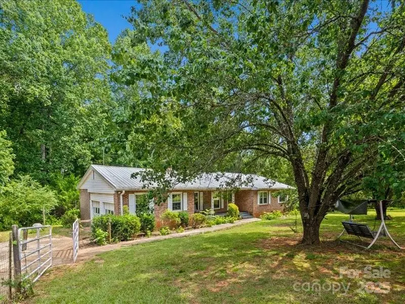 290 S Grandview Road, Clover, SC 29710 - Image #3