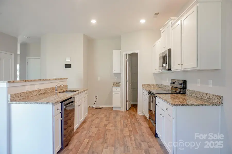 7507 Malden Park Drive, Charlotte, NC 28215 - Image #2