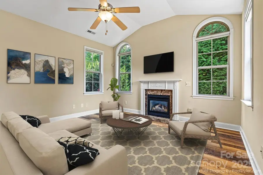 823 Wynnshire Drive #B, Hickory, NC 28601 - Image #2