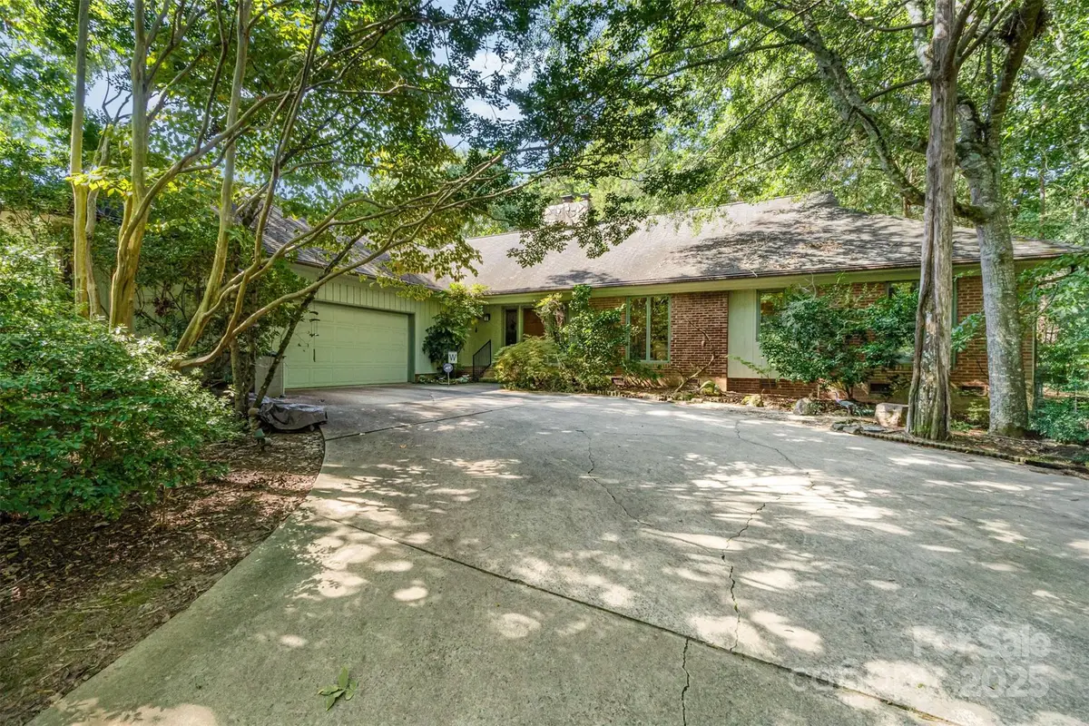 5217 Hillingdon Road, Charlotte, NC 28226 - Image #1