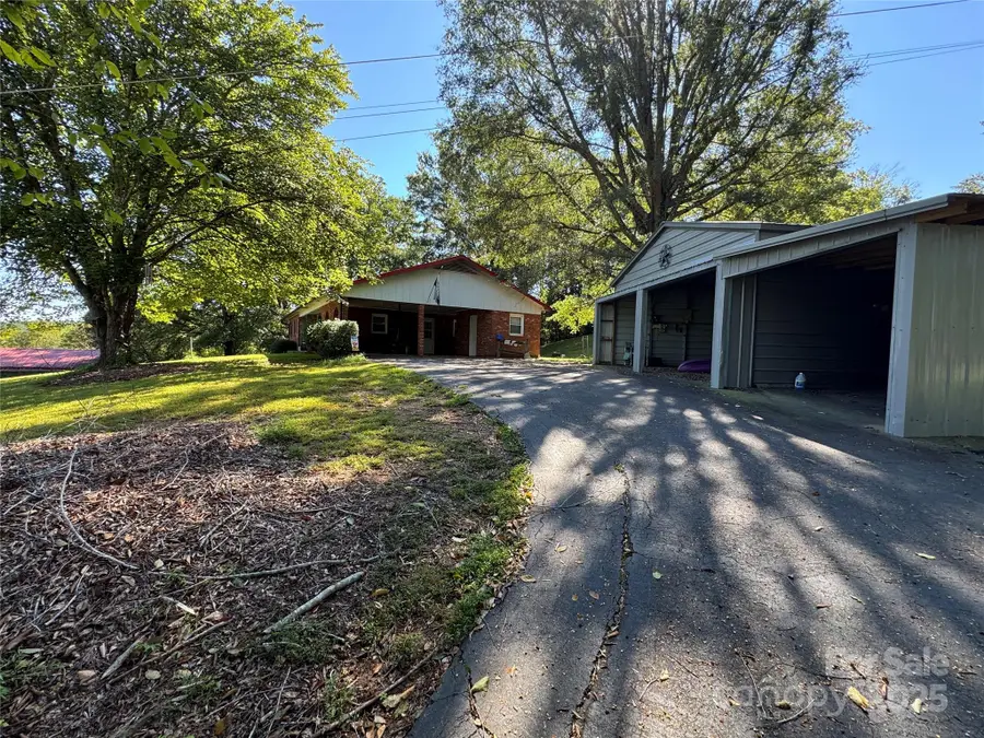 3957 Hollywood Ridge Road, Lenoir, NC 28645 - Image #3