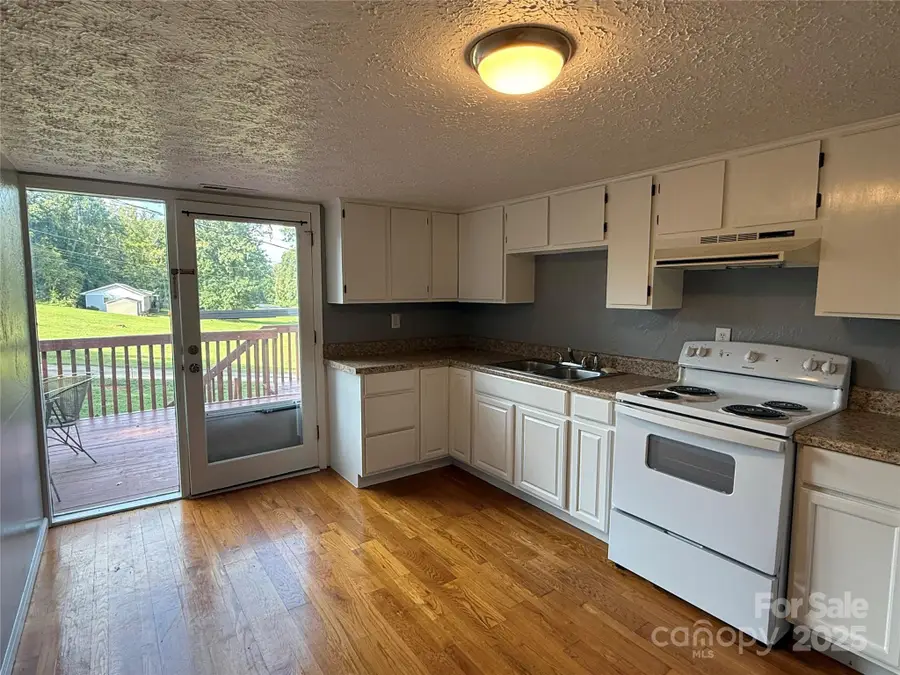 1805 Burkemont Avenue, Morganton, NC 28655 - Image #3