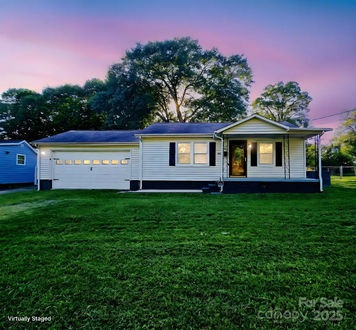 105 S Pine Street, Dallas, NC 28034 - Image #1