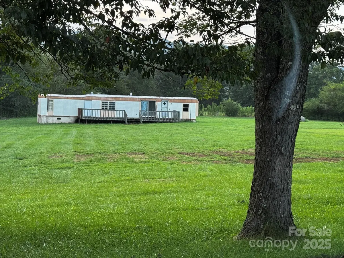 3944 Hollywood Ridge Road, Lenoir, NC 28645 - Image #1