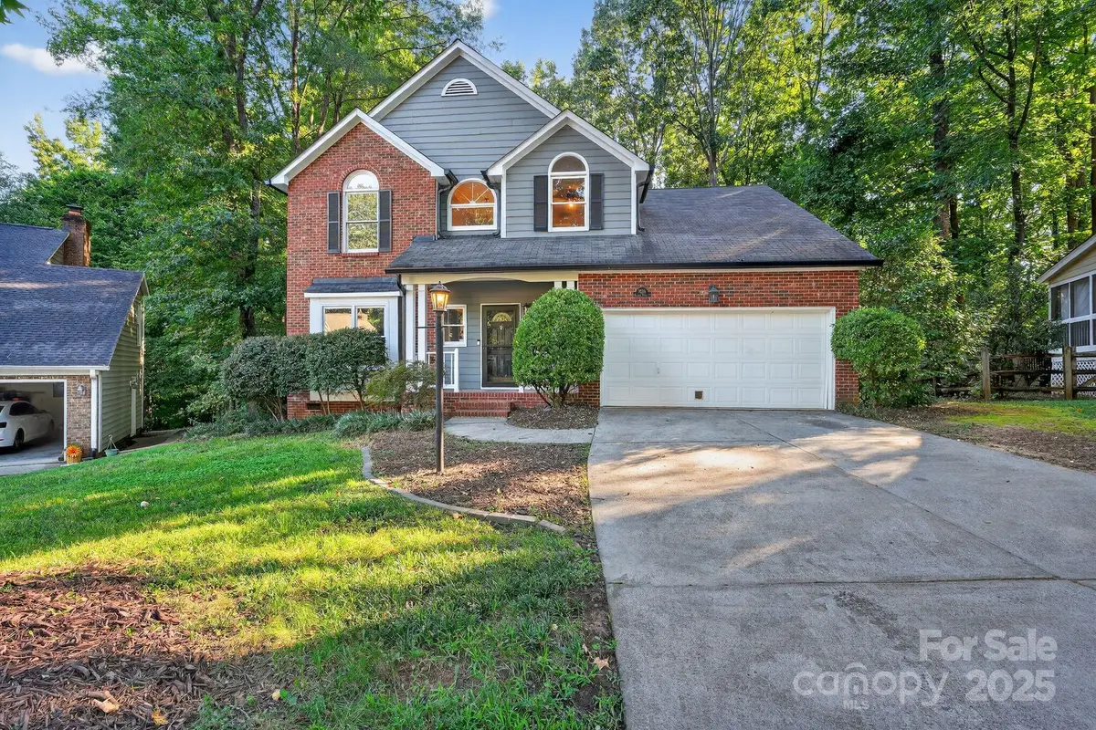 9238 Heritage Woods Place, Charlotte, NC 28269 - Image #1