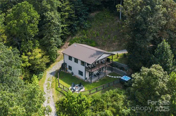 75 N Coyote Springs Farm Road, Leicester, NC 28748