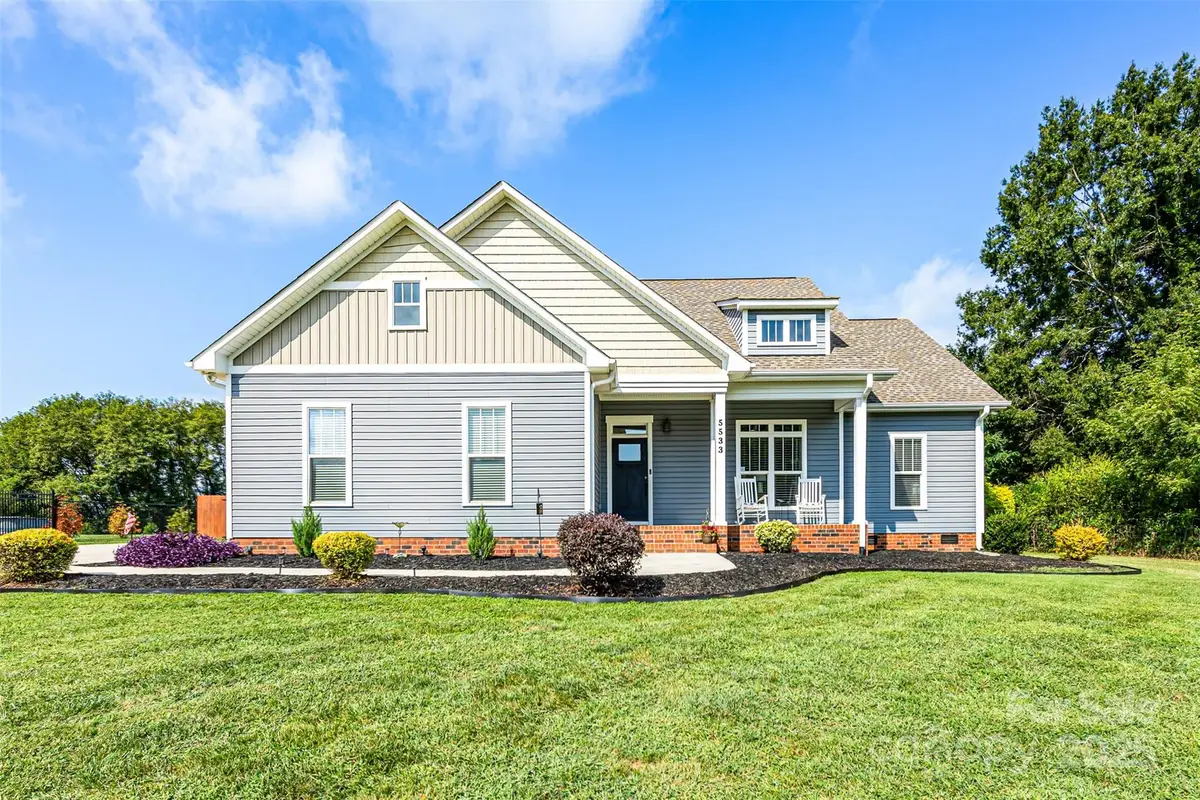 5533 Harvest Hills Road, Bessemer City, NC 28016 - Image #1