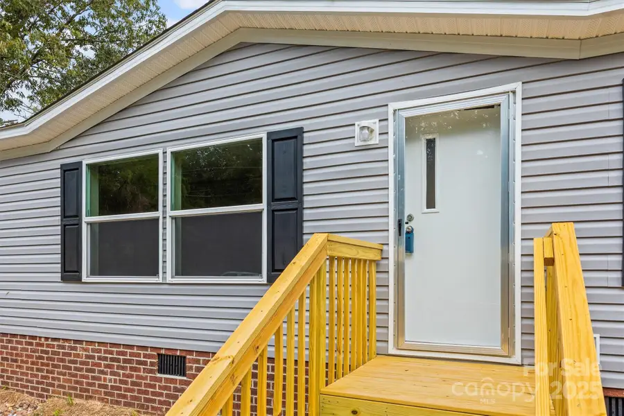 665 Burris Road, Sharon, SC 29742 - Image #2