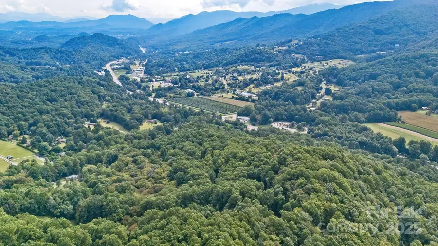 9999 Flowing Brook Lane #5, Waynesville, NC 28786 - Image #2