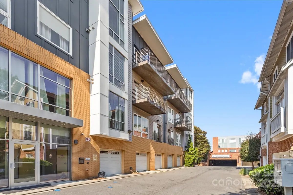 300 Magnolia Avenue #202, Charlotte, NC 28203 - Image #1