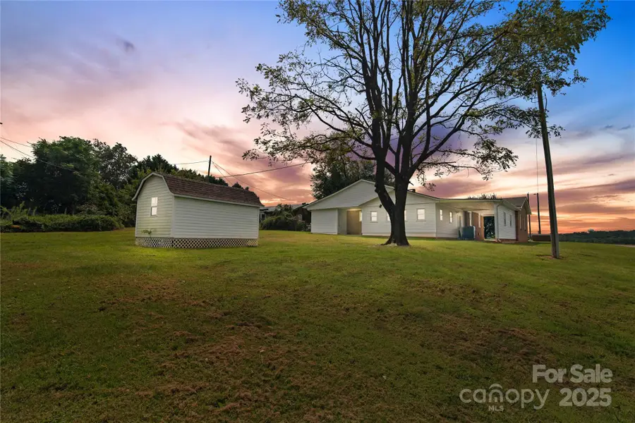 648 Scotts Creek Road, Statesville, NC 28625 - Image #2