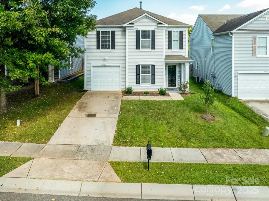 2737 Red Squirrel Trail, Charlotte, NC 28215 - Image #2