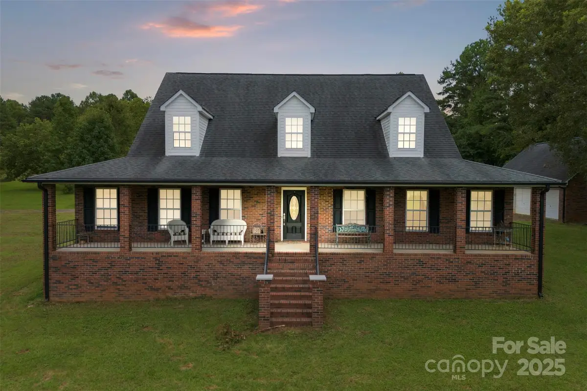 908 Ramseur Road, Bessemer City, NC 28016 - Image #1