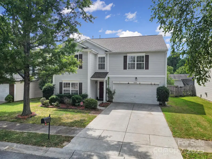 2320 Kirkgate Lane, Charlotte, NC 28215 - Image #3