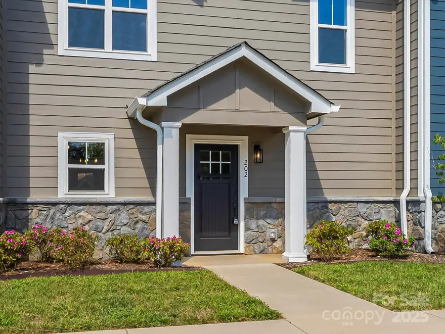 202 Beacon Avenue, Morganton, NC 28655 - Image #2