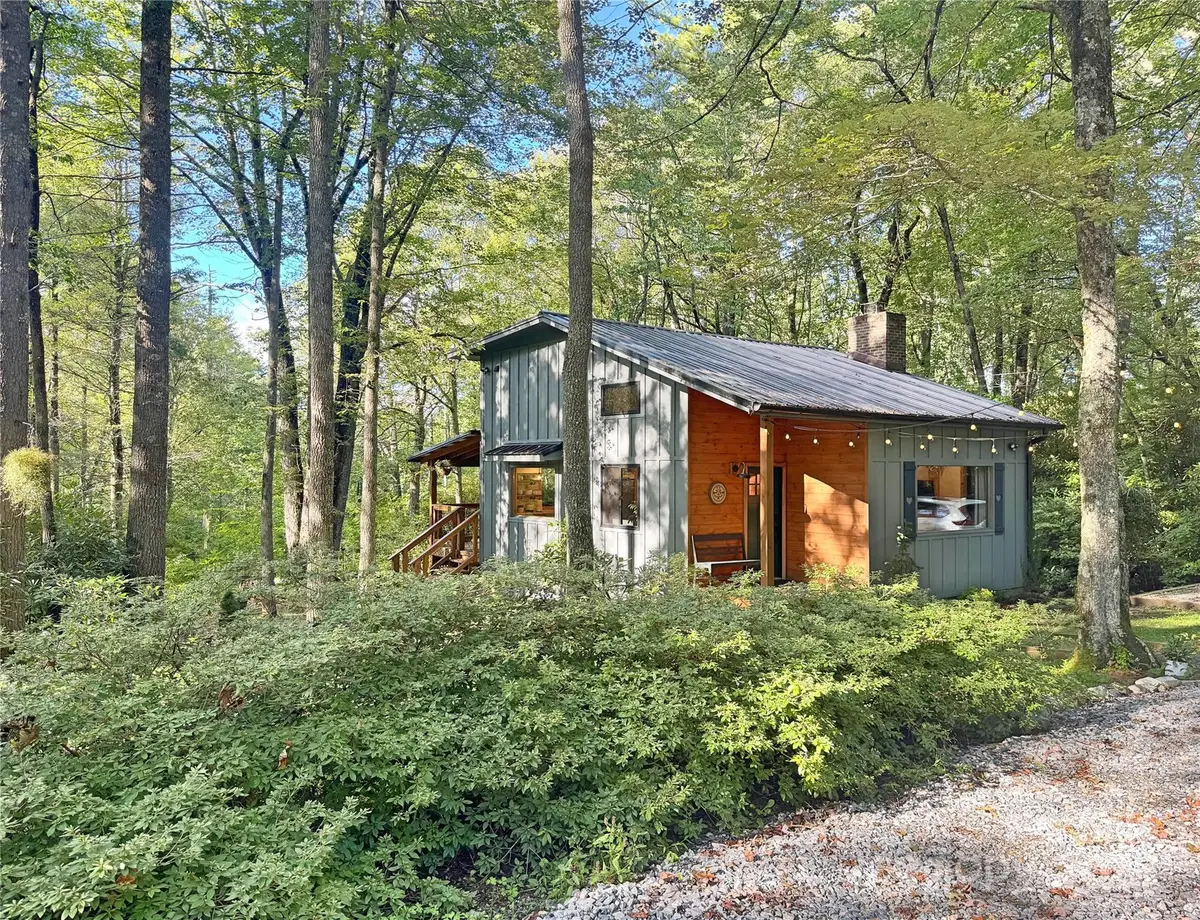 6622 Gingercake Road, Newland, NC 28657 - Image #1