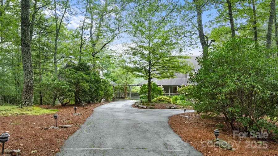 1031 W Rochester Drive #9, Cashiers, NC 28717 - Image #2