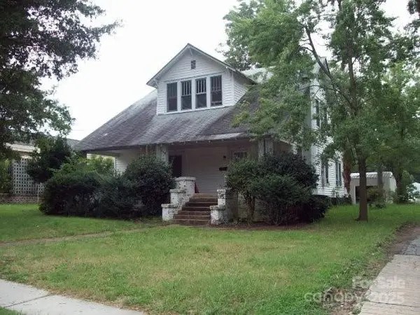 521 E Center Avenue, Mooresville, NC 28115