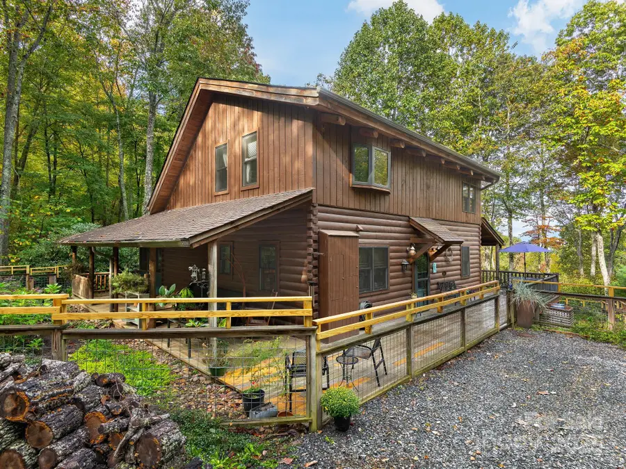 102 Carriage Drive, Fairview, NC 28730 - Image #2