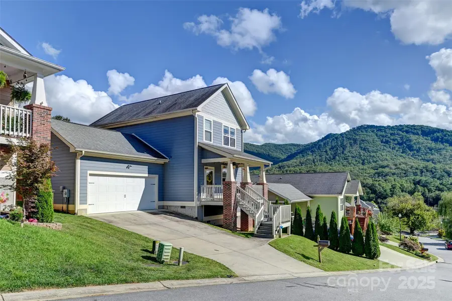 17 Teems Lane, Asheville, NC 28805 - Image #2