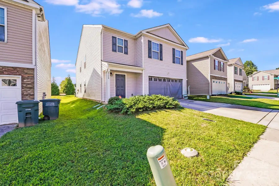 3173 Green Apple Drive, Dallas, NC 28034 - Image #2