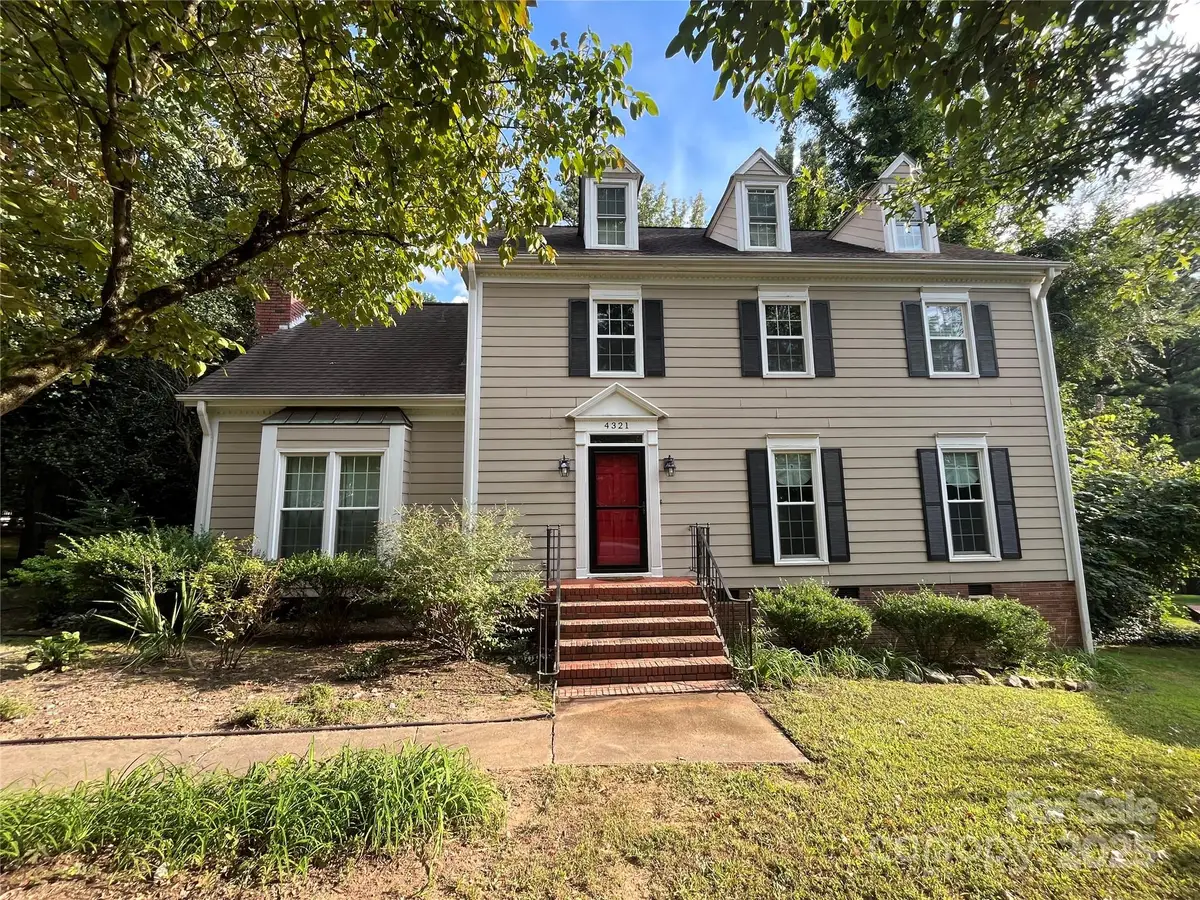 4321 Silvermere Way, Charlotte, NC 28269 - Image #1