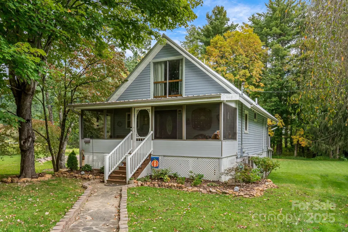 2697 Three Mile Highway, Newland, NC 28657 - Image #1