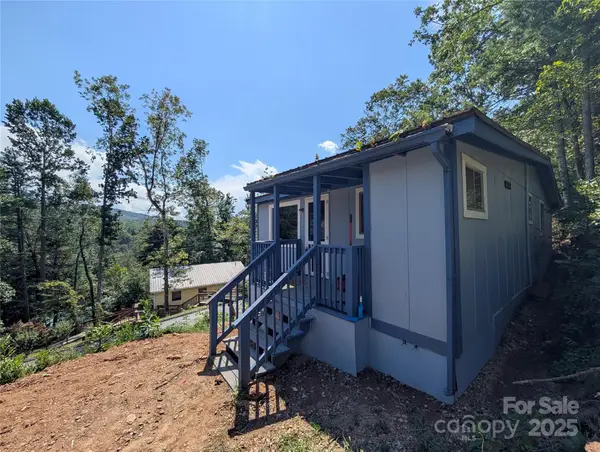 260 Oak Ridge Road, Hendersonville, NC 28792